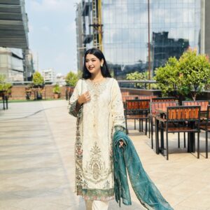 Elegance Never Goes Out of Style!